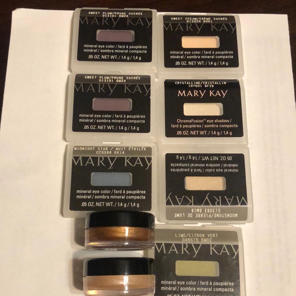 NIB- Mary Kay Mineral and Cream Eye Color. They are sold separately at $6 each. - Picture 3 of 13